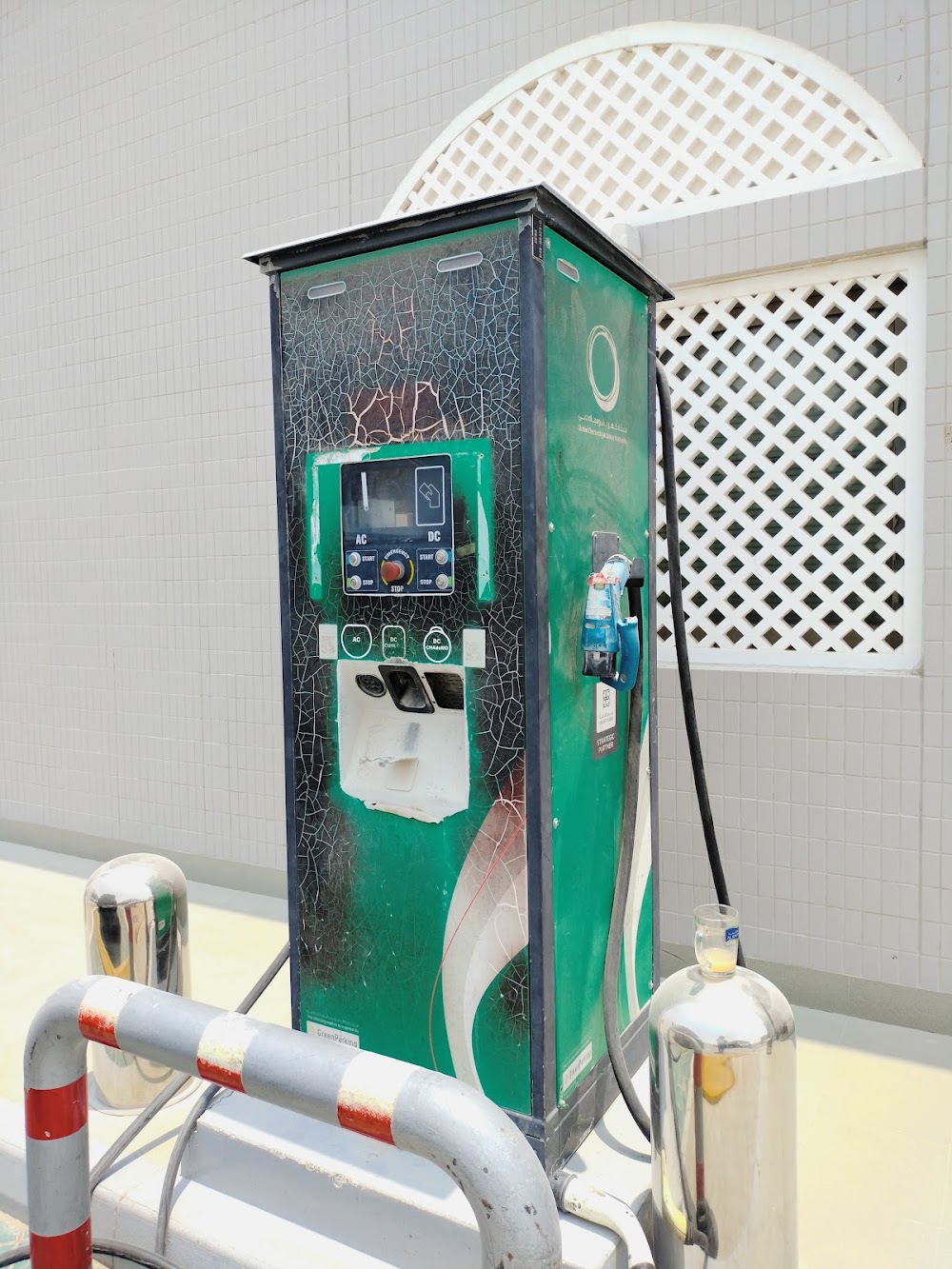 Photo of BUR DUBAI-ENOC Petrol Station (1094) Wadi Al Saffa 5 EV charging station in Dubai
